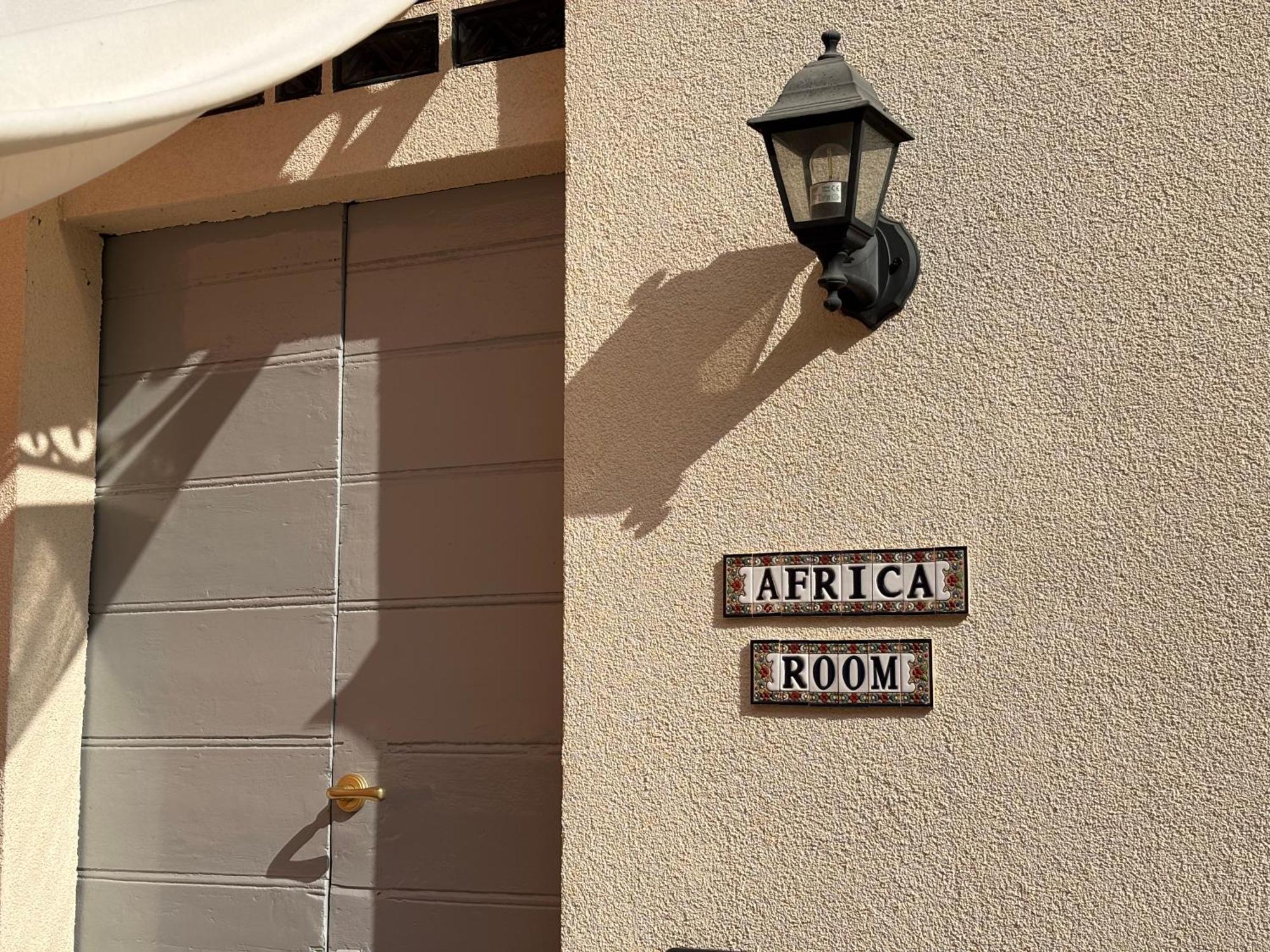 Friendly Africa Room Como Center エクステリア 写真